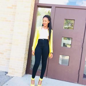 Meet your Posher, Sara